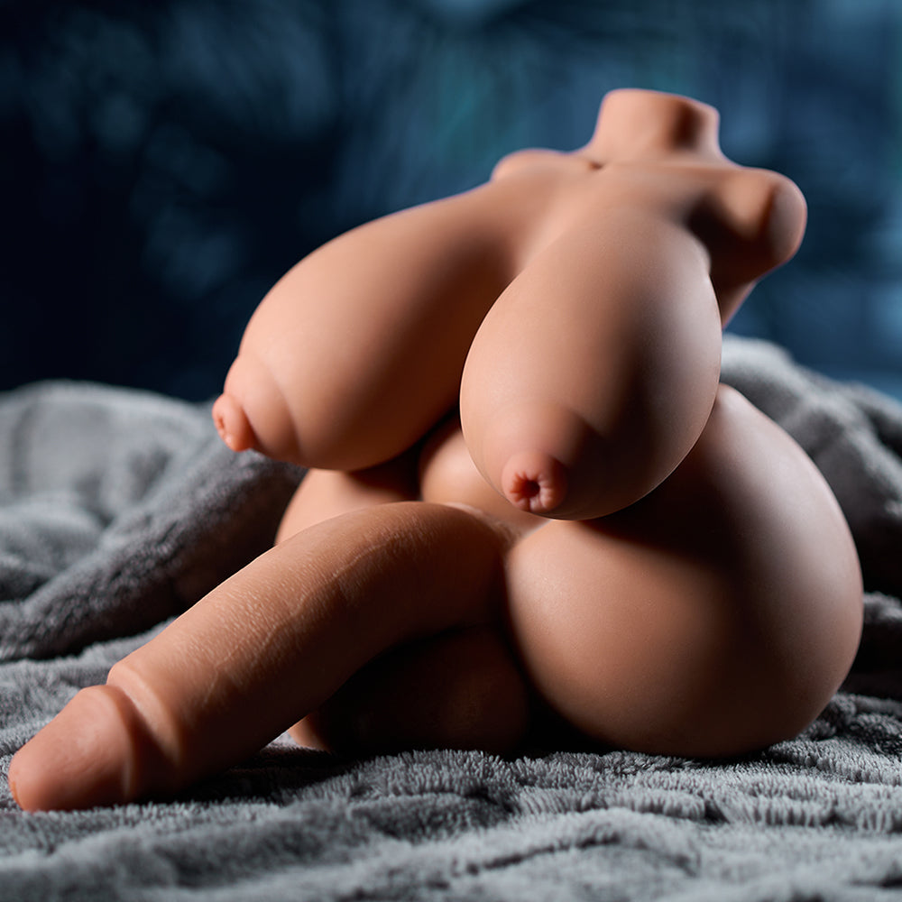Robin: Futa Sex Doll with Fuckable Tits and Penetrated Penis 5 Tunnels Torso Sex Doll